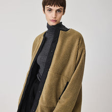 Cargar imagen en el visor de la galería, Abrigo polar TANTÄ
