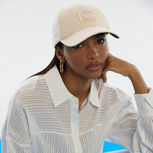 Cargar imagen en el visor de la galería, Gorra Lola Casademunt
