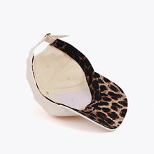 Cargar imagen en el visor de la galería, Gorra Lola Casademunt
