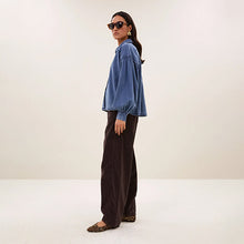 Cargar imagen en el visor de la galería, SARAH SHORT DENIM BLOUSE JEANS
