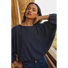 Cargar imagen en el visor de la galería, GAYA BLOUSE LILA
